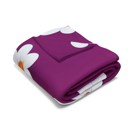 Plum Daisy Fleece Blanket – Cozy Floral Throw for Home & Gifts